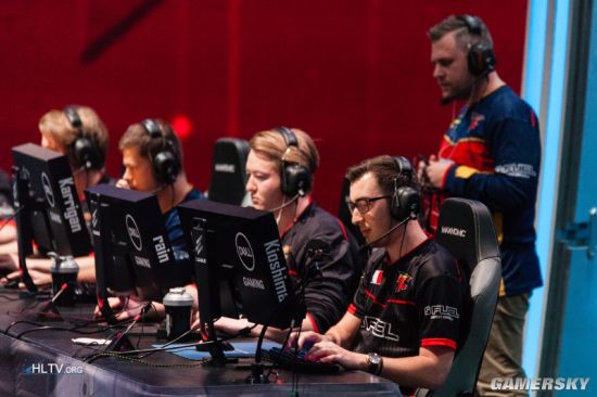 什么是“反路”？当路单完全不按常理出牌时该如何应对。（遇到“反路”如何应对：当路单背离常规时的应对策略）