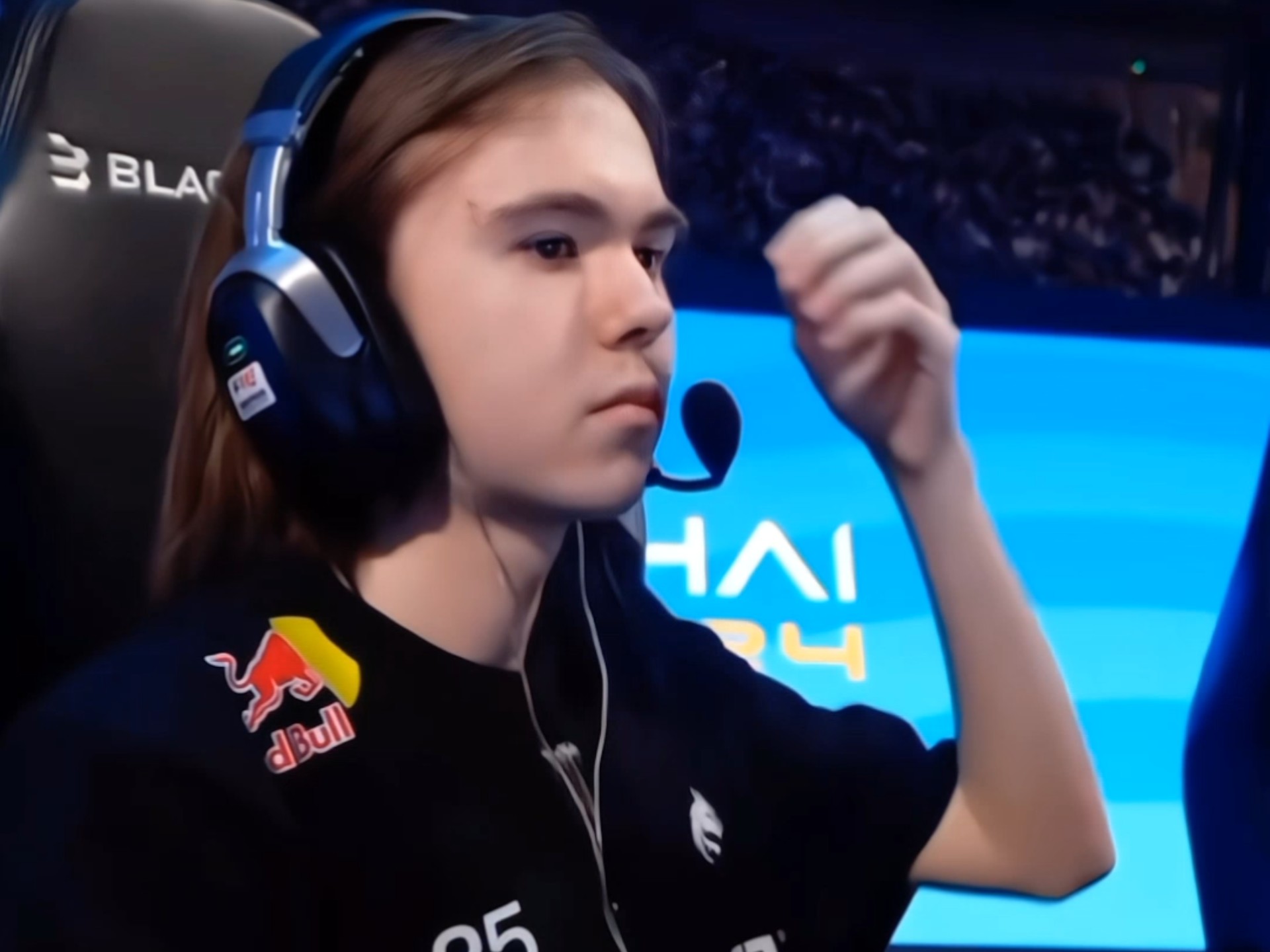 德扑河牌：诈唬捕捉的频率平衡。（德州扑克河牌：平衡抓诈唬的频率）